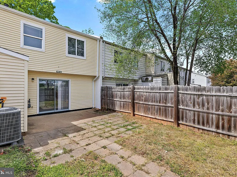 8145 Community Dr — Photo 35