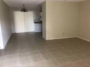 5325 NW 16th St, Lauderhill, FL 33313