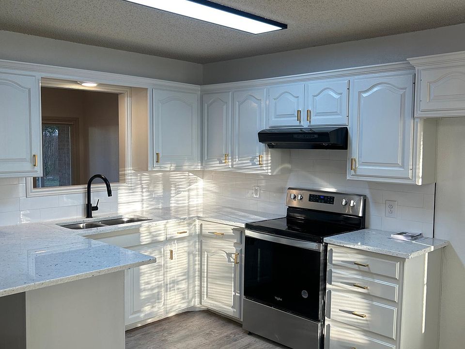 1st image of 6851 Iola Ave