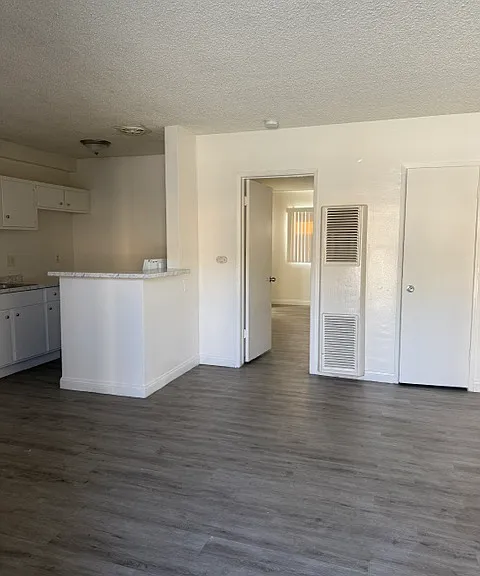 1827 W Sumac Ln #2 — Photo 5
