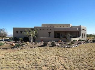 9051 S Bryerly Dr, Hereford, AZ 85615