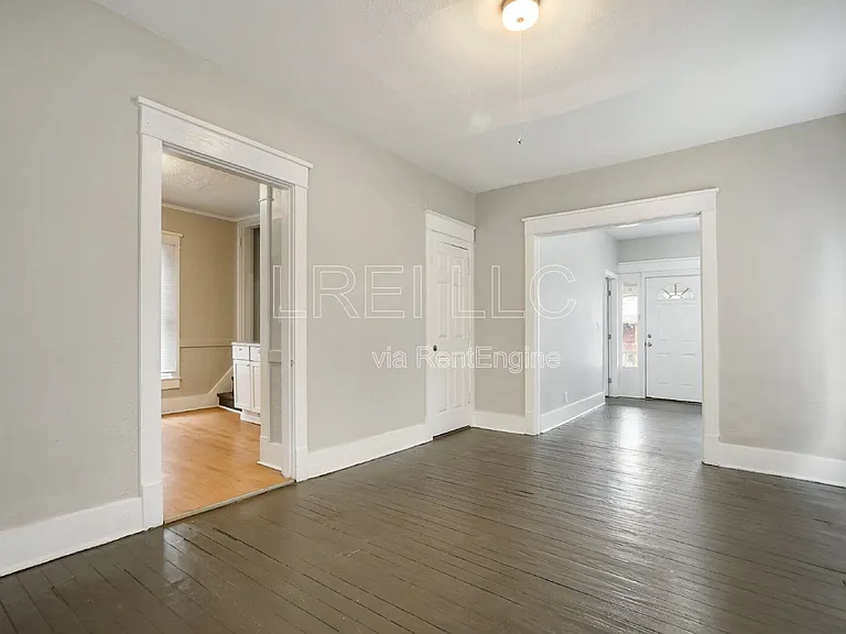 844 S 33rd St — Photo 5