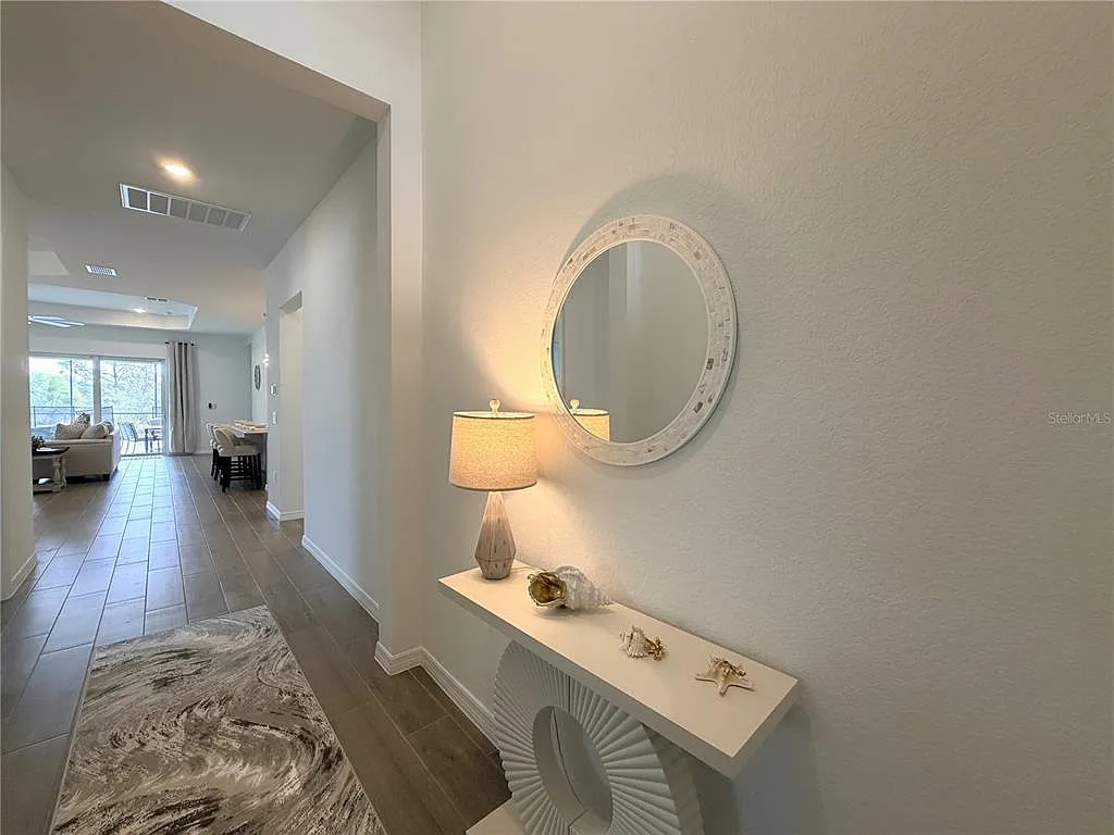 4 bed, 3.0 bath, 2248 sqft, $10,000 — Photo 3