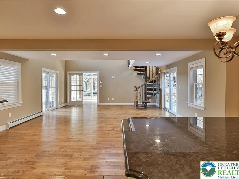 284 Walker Rd — Photo 45