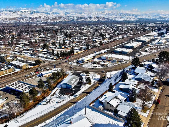 9502 W Knottingham Dr, Boise, ID 83704