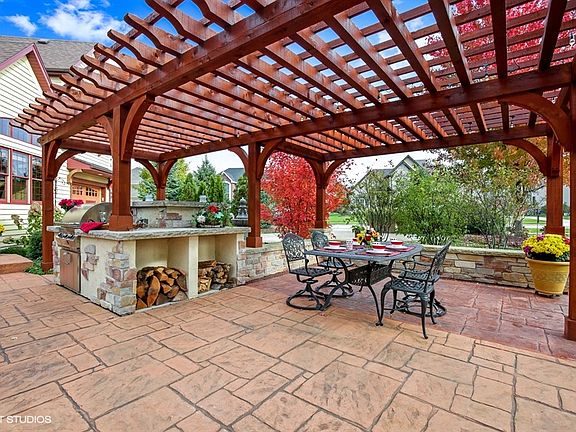 2nd image of 632 Fox Trail Dr