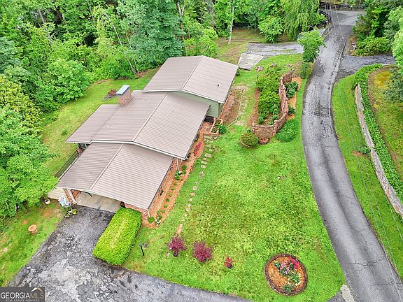 3rd image of 81 Starling Hill Ln