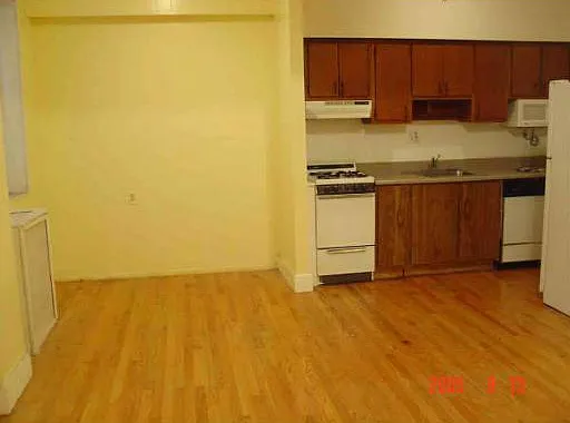Studio, 400 sqft, $1,700 — Photo 3