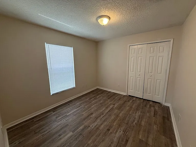 12464 Castlemain Trl — Photo 30