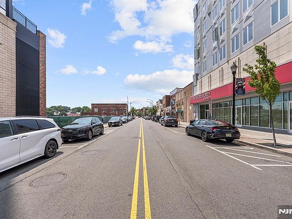 4th image of 153-155 Main St