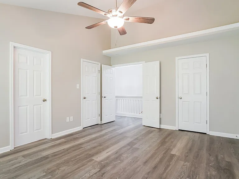 8137 Marshall Brae Dr — Photo 11