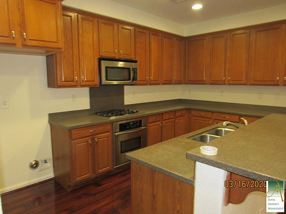 5th image of 3223 Paumanok Way