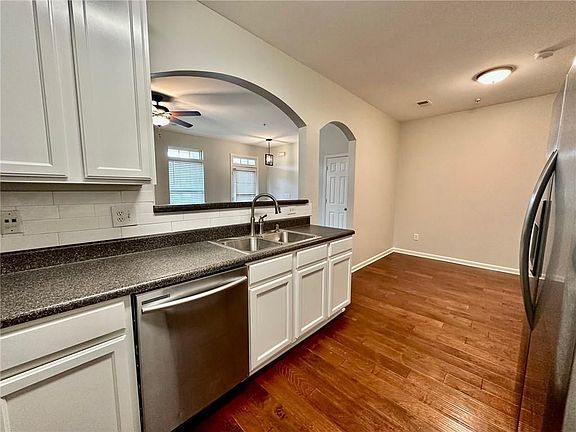 5th image of 538 Georgia Way