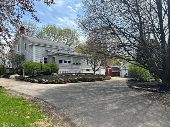 14795 S Cheshire St, Burton, OH 44021