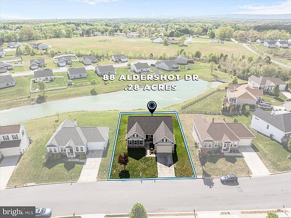 3rd image of 88 Aldershot Dr
