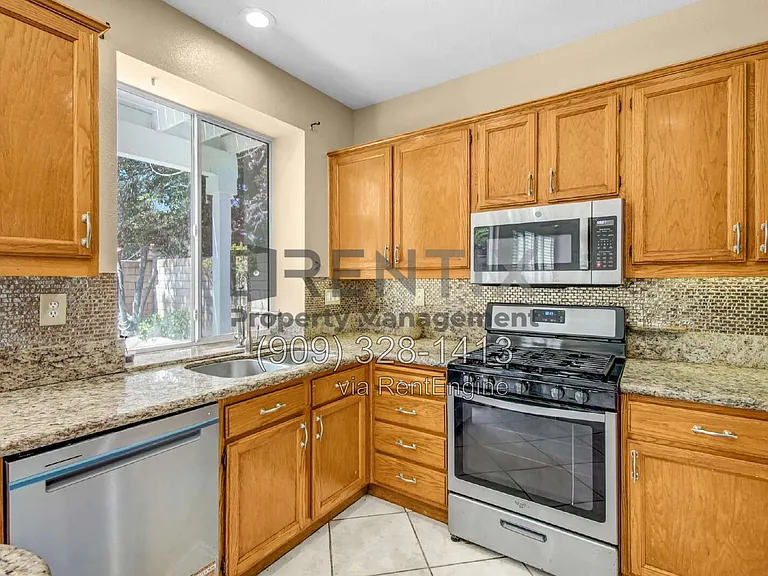 6694 Cowboy St — Photo 11