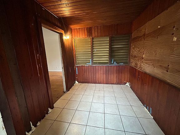 4th image of 1327 21st St