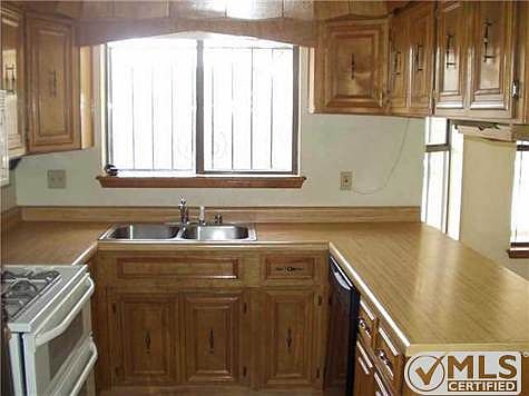 5th image of 2141 E Glen Dr