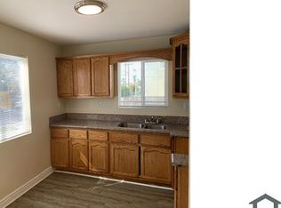 3715 W 23rd St, Los Angeles, CA 90018