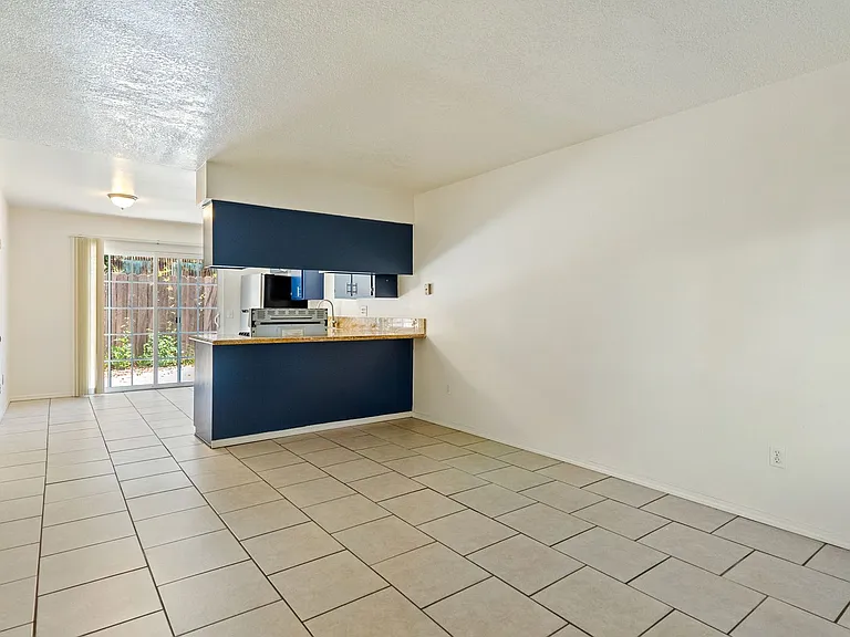 350 Pismo Street — Photo 24