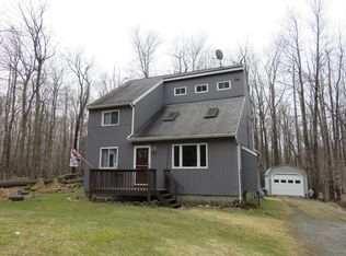 1013 Vail Rd, Newfoundland, PA 18445