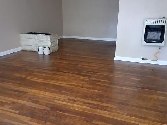 2nd image of 331 Como St