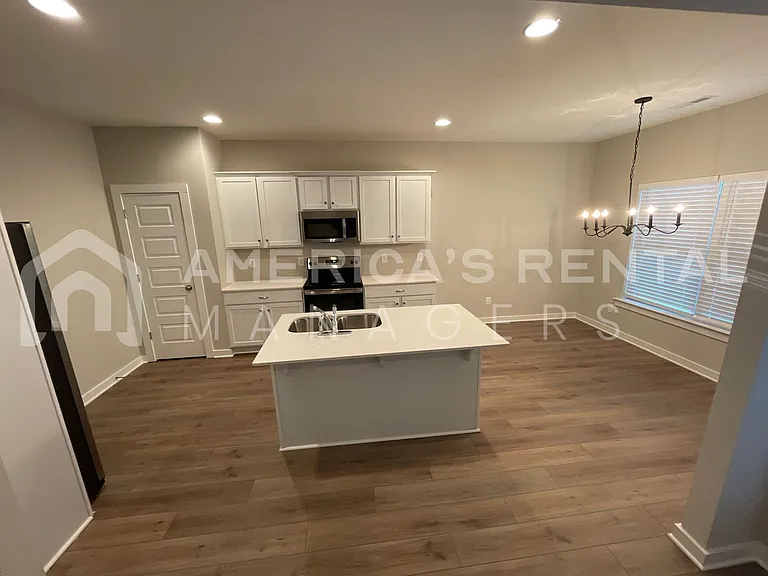 2158 Ellsworth Loop Rd — Photo 10