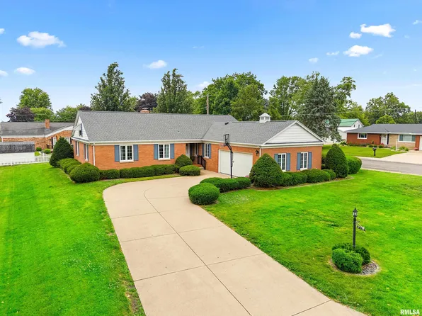 601 S West St, Tremont, IL 61568