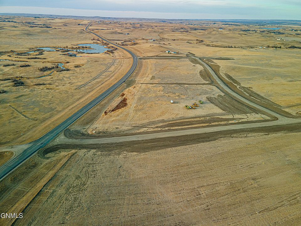 2nd image of 3487 Dakota Loop