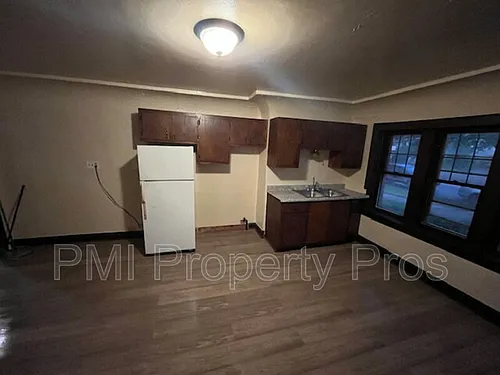 3432 E Cudahy Ave Photo 1
