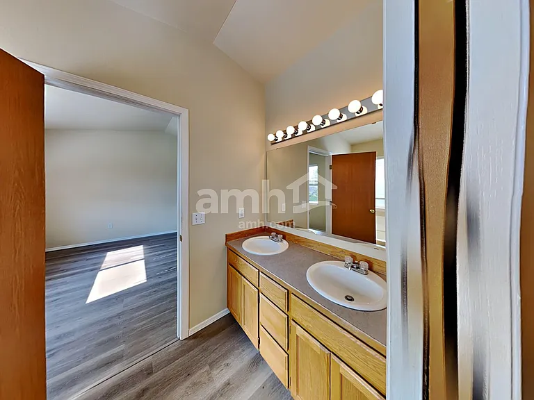 19610 15th Avenue Ct E — Photo 14