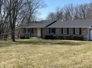 165 Cheatham Rd, Troy, MO 63379