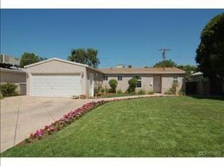 8209 Zelzah Ave, Reseda, CA 91335