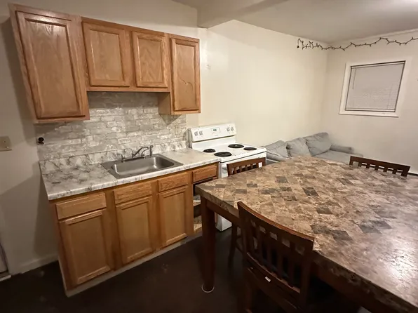 35 Pond St, Waterbury, CT