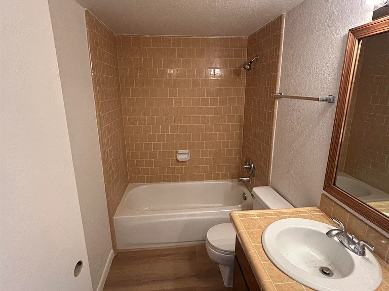 2490 W Yowell Ct — Photo 12
