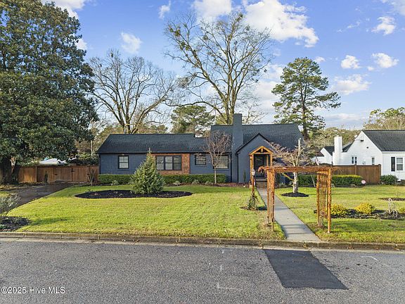 3rd image of 1006 Cypress Street