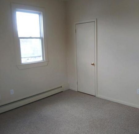 3rd image of 327-329 17th Ave #5