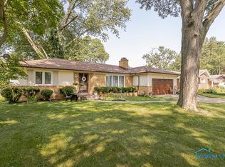 4855 Clover Ln, Toledo, OH 43623
