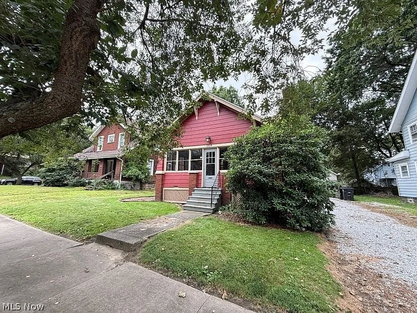3 bed, 1204 sqft, $1,300 — Photo 4