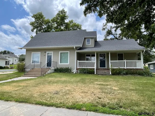 621 7th St, Adams, NE 68301