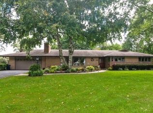 412 Kingsway Dr, Aurora, IL 60506