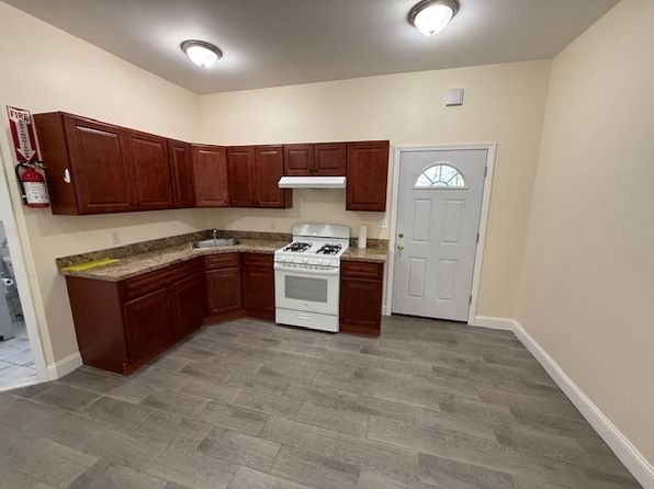 147 S Pine Ave UNIT A