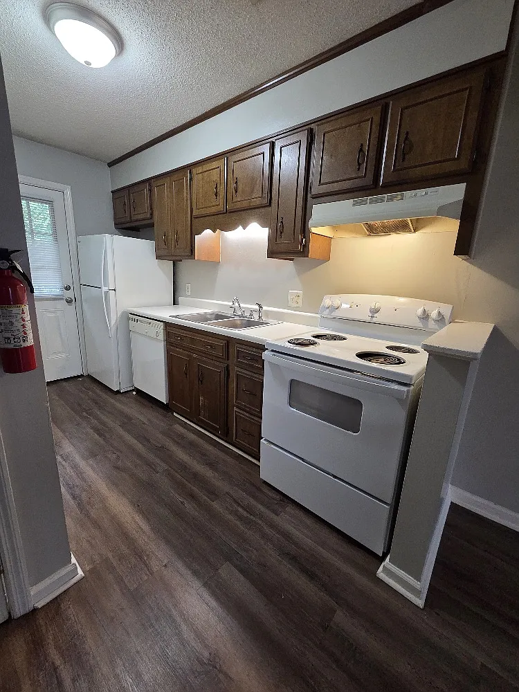 2 bed, 975 sqft, $1,000 — Photo 2