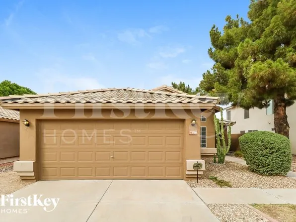7356 W Crest Ln, Glendale, AZ 85310