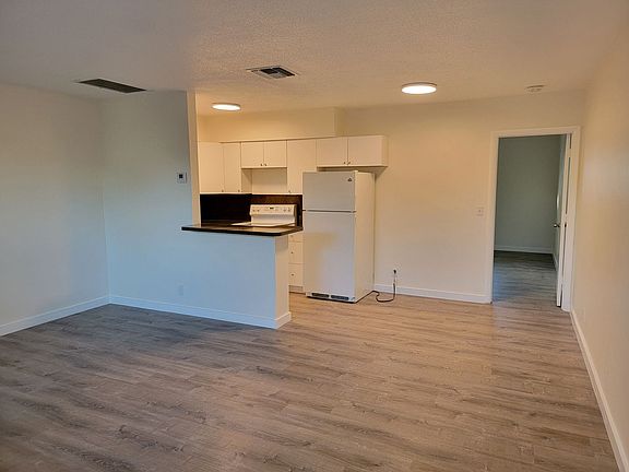 4th image of 642 SE 19th Ave #642.3