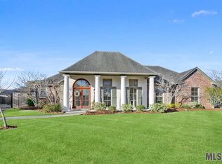 17487 Meadow Ridge Cir, Prairieville, LA 70769