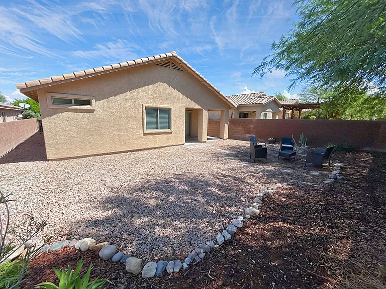 7304 E Laughing Tree Ln — Photo 26