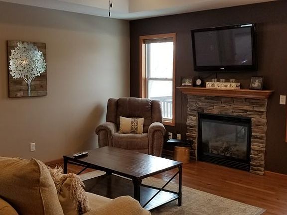 4th image of 601 Parkview Ln