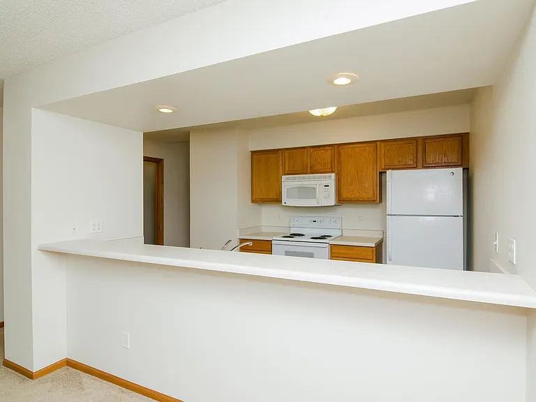 2613 Rushmore Dr — Photo 7