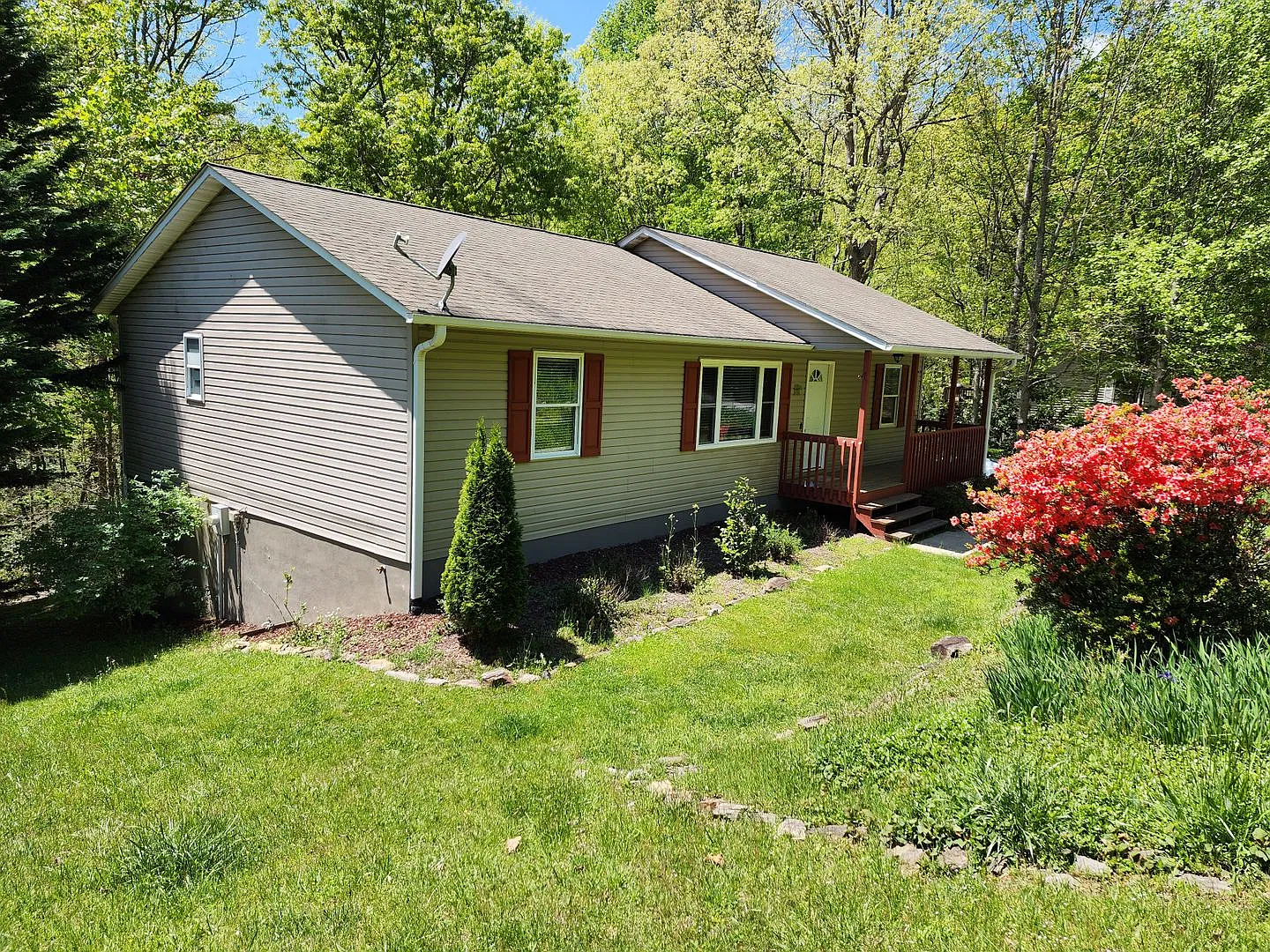 Mills River Rental! - Bonus spaces! — Photo 3